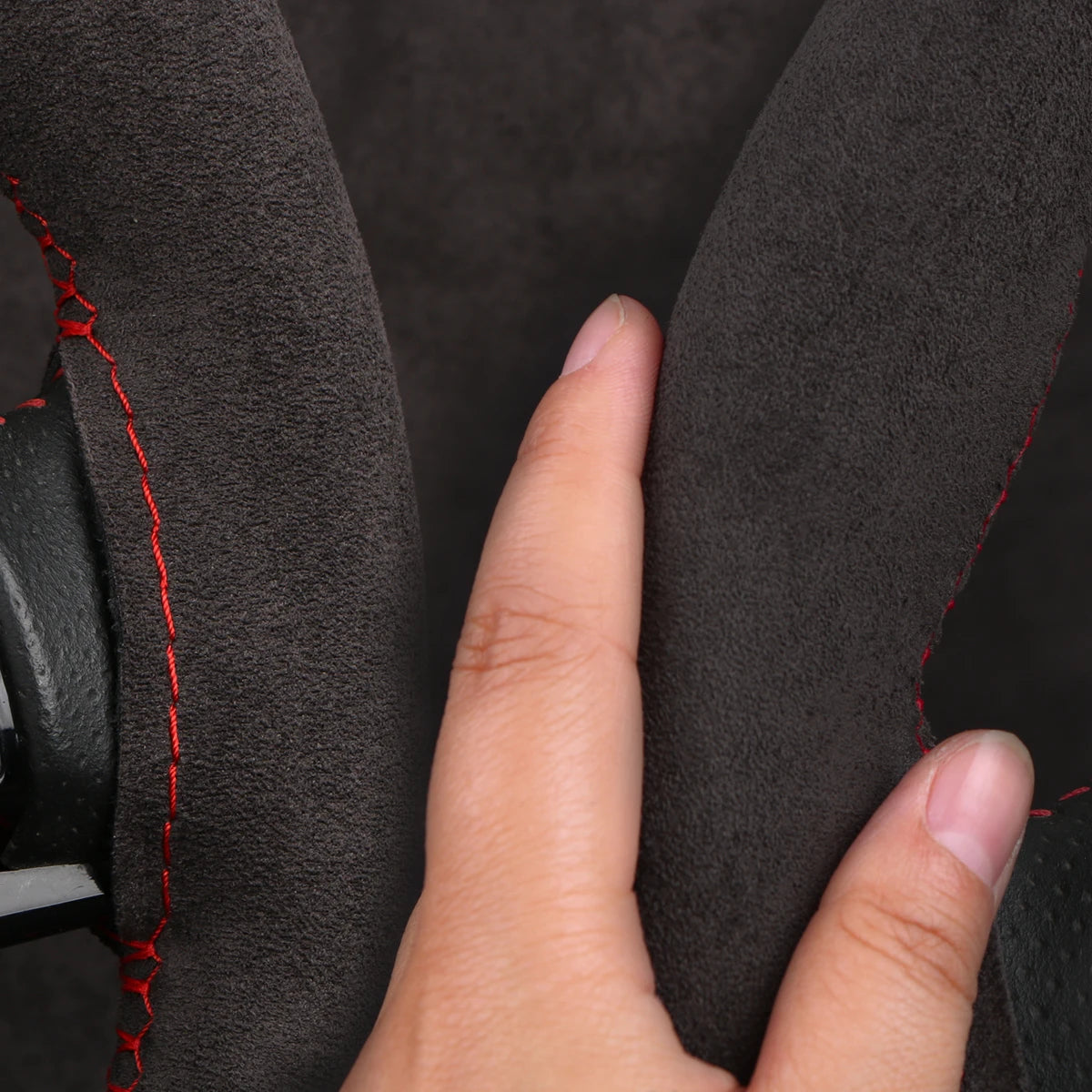 Universal Suede Car Steering Wheel Cover DIY Hand Sewing Soft Leather Braiding